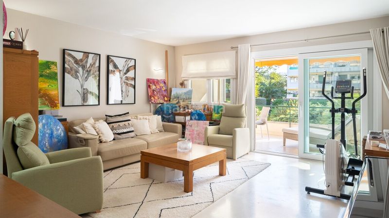 Foto 9caa1097-6277-4b68-8242-52093b9fb0ed. Apartamento piso en primera línea en puerto portals en mallorca en Calvià