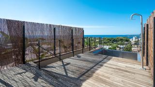 Àtic a La Bonanova. Exclusivo ático de diseño de obra nueva con vistas al mar y pisc
