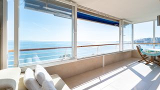 Apartamento en Sant Agustí. Apartamento con 3 dormitorios en primera línea del mar en sant a