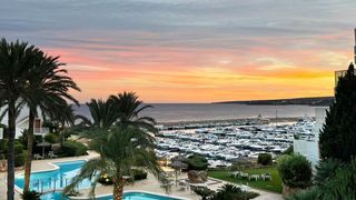 Appartement à Portals Nous. Coqueto apartamento con terraza y vistas al mar justo encima de