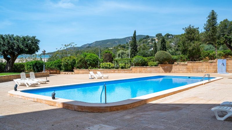 Foto 13623193-1ec6-4e85-9031-c40144c9b590. Apartament amb aparcament piscina a Portals Nous Calvià
