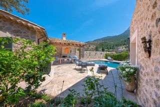 Mas à Deià. Un oasis de lujo y diseño en el corazón de deià