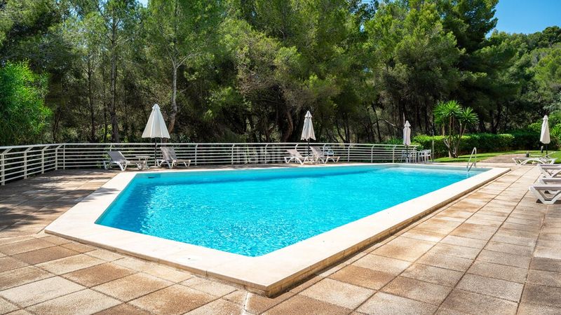 Foto cc699a0a-ed47-4eb8-8d00-fee5ddd56c45. Apartament amb calefacció piscina a Cas Català-Illetes Calvià