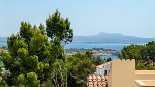 Apartamento en Cas Català-Illetes. Fantástico apartamento con vistas al mar en bendinat