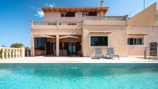 Masia a Ses Salines Poble. Chalet independiente en ses salines, esencia mallorquina junto a