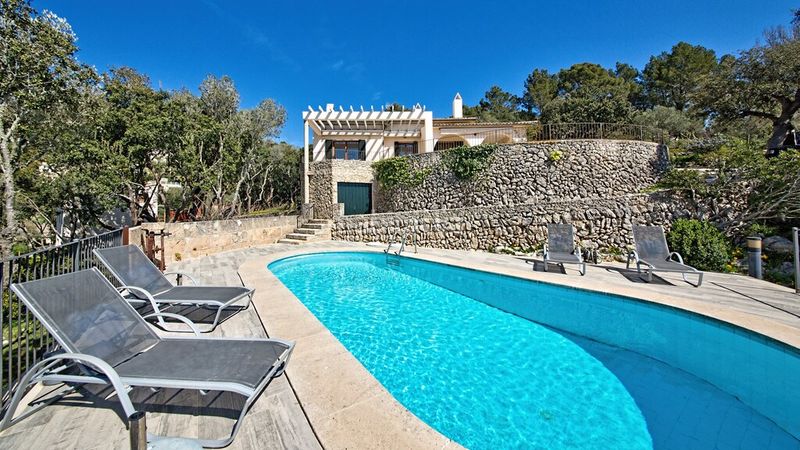 Foto e27dc988-26b1-4b64-bfc2-3916f73b0270. Xalet amb calefacció aparcament piscina a Puigpunyent