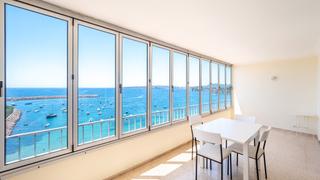 Appartement à Portals Nous. Apartamento en primera línea de mar en puerto portals