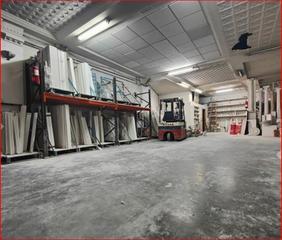 Location Local commercial à Vista Alegre. Local en alquiler en calle de tucán, madrid