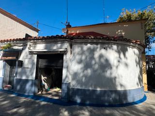 Local Comercial en Lucero. Local en venta en calle de cascajares, madrid