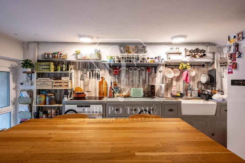 Foto 0af8aebc-bc42-4a91-954b-88e76f0a4633. Local commercial dans Gros Donostia - San Sebastián