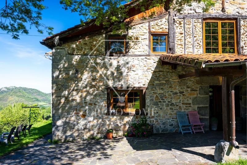 Foto d1878580-f318-46fb-bbae-d2c79d47faee. Maison avec chauffage parking dans Errezil