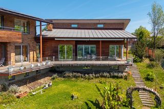 Chalet en Paseo paseo oriamendi 104. Villa bifamiliar en paseo oriamendi  b