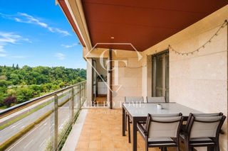 Piso  Plaza santiago. Exclusiva vivienda con dos terrazas y vistas al río urumea en ri
