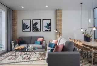 Location Appartement  Carrer de buenos aires 31. Apartamento de 3 habitaciones dobles