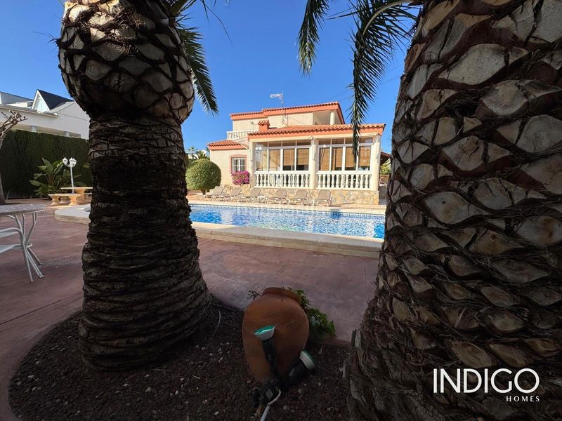 Foto 8490606e-b15b-44e1-9100-305f71274d3a. Xalet amb calefacció aparcament piscina a Valle del Sol Mutxamel