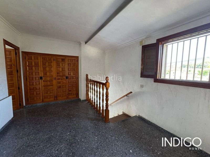 Foto a8680d8b-5a80-4dc0-b42a-a5b080a16d34. Casa adossada amb calefacció aparcament a Ibi
