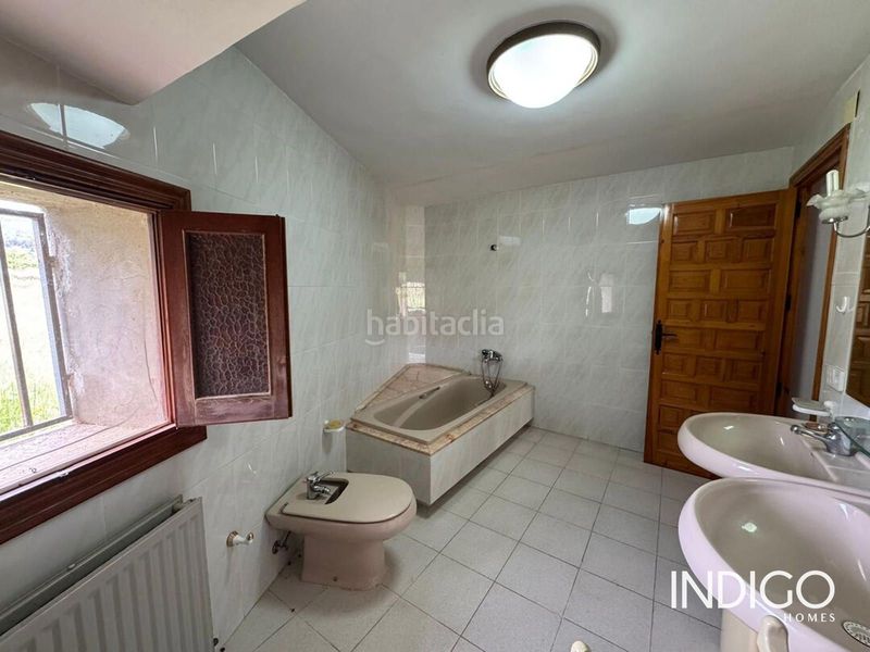 Foto e3a57107-46f5-47c7-8b98-ae94e24cf1d6. Casa adossada amb calefacció aparcament a Ibi