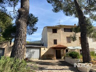 Maison jumelée  Virgen de los desamparados. Casa tradicional del año 1900 pareada con vistas a la montaña y