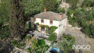 Maison  Av. de la feria. Cortijo con olivares centenarios a 3 minutos de priego de cordob