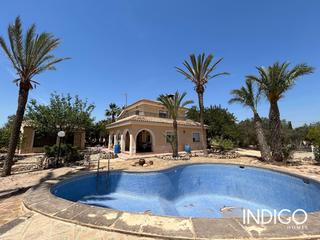 Chalet  Raspeig polig. Chalet independiente en el campo con piscina
