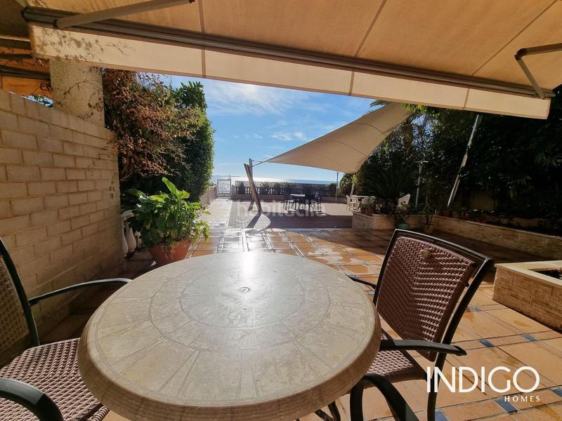 Foto 88120b0c-52b0-46d0-8d38-3d4fc7ae51e2. Chalet mit parking in calas Santa Pola este Santa Pola