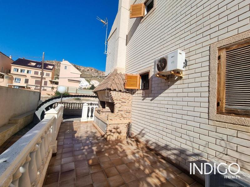 Foto c5af0a8f-5c53-4ce9-abfa-c8bc2706fba6. Chalet mit parking in calas Santa Pola este Santa Pola