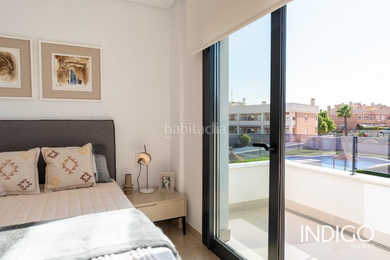 Foto d7972fab-5406-40ae-bea8-96c9f4da7574. Casa adossada amb calefacció aparcament piscina a Santa Pola