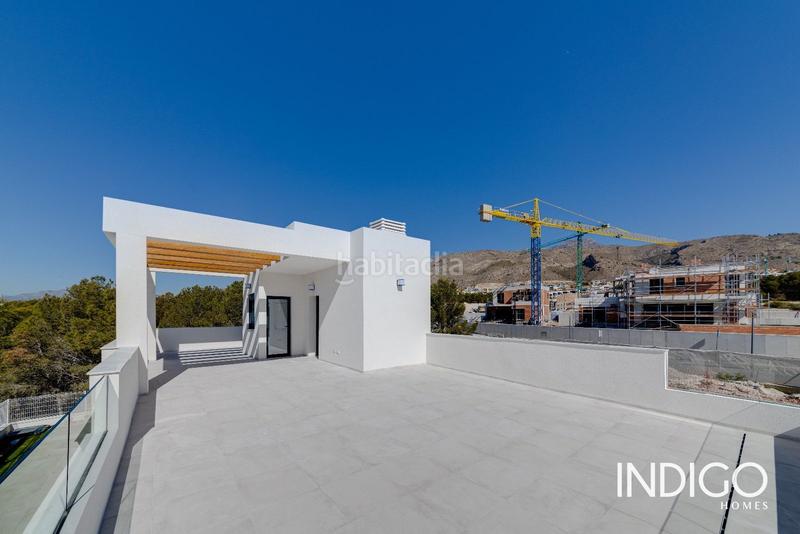 Foto c25e4aca-17b8-4570-8f37-8e0e654e30a1. Chalet espectacular chalet independiente , luminoso con piscina privada zona exclusiva en Finestrat