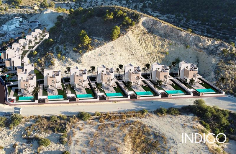 Foto 48af090d-574d-4ea0-affd-1cdfc5d1d220. Chalet con riscaldamento parcheggio piscina in Finestrat pueblo Finestrat