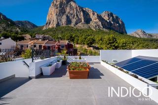 Chalet  Balcon de ponoig,. Espectacular villa en la montaña con vistas al mar