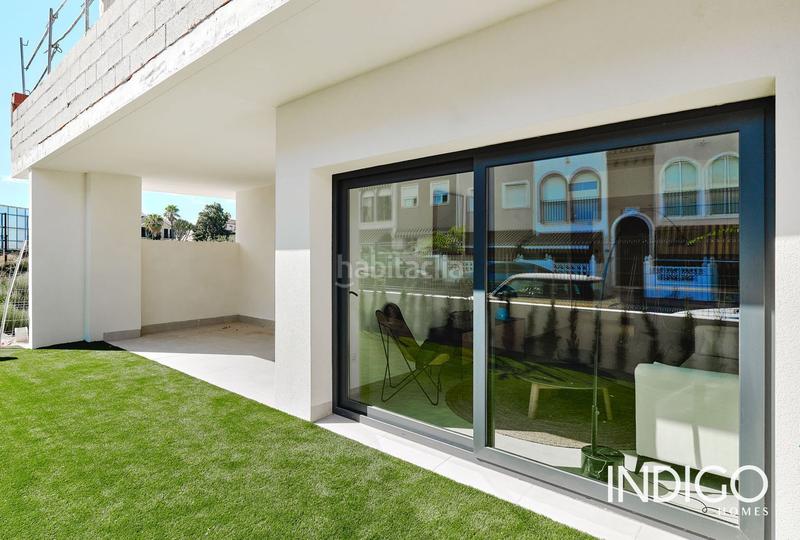 Foto eb0457b8-b270-4f0d-8221-79847234281f. Pis amb calefacció aparcament piscina a La Veleta Torrevieja