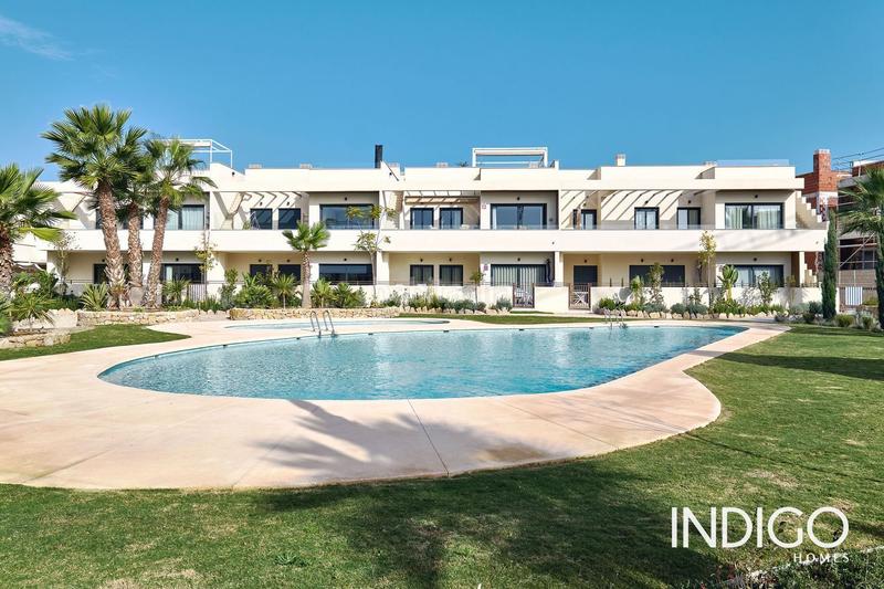 Foto eff02ba0-a859-48d5-b2b6-e9d3a9362a01. Pis amb calefacció aparcament piscina a La Veleta Torrevieja