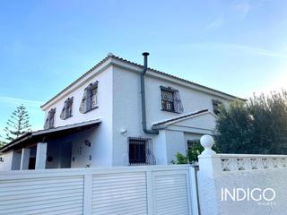 Casa a schiera in Haygon-Universidad. Chalet adosado en san vicente del raspeig  haygon