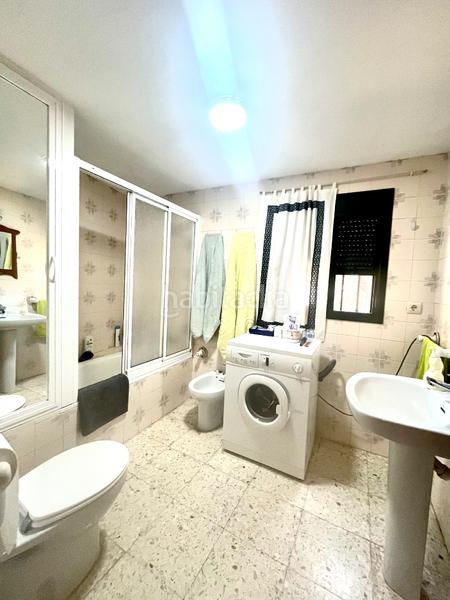 Foto 0d304ac5-8148-4b9f-943f-86c71d5235e9. Casa adossada amb xemeneia a Almonaster la Real