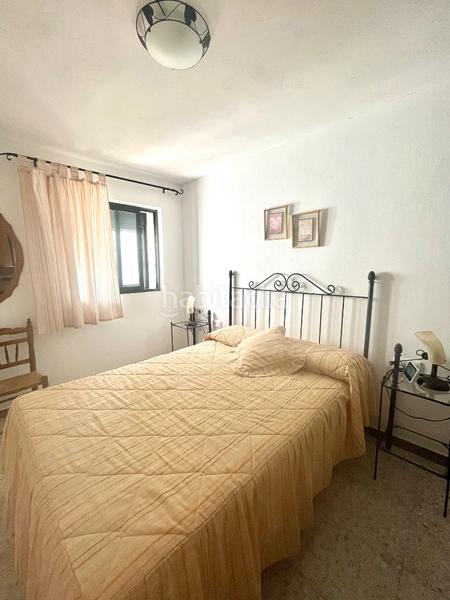 Foto 0d658ef5-06ec-4d17-af44-a89a50f2533e. Casa adossada amb xemeneia a Almonaster la Real