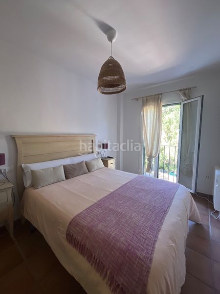 Foto 50646d84-951c-48bc-8b23-aaf5914509d5. Casa adossada amb xemeneia aparcament a Aracena
