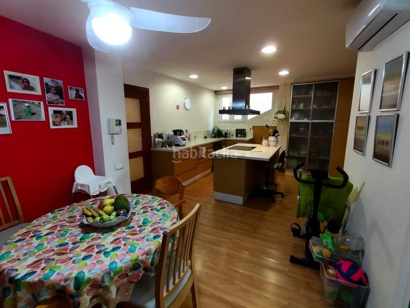 Foto c7aac10c-d372-40dd-843d-251c62f5f7a2. House in carrer de tomàs valls 17 in Centro Ontinyent