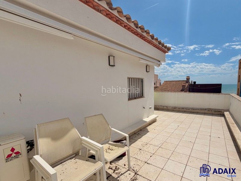 Foto f88cf1d7-2f9f-4b58-b3eb-5a4b0149f6f6. Maison jumelée dans carrer cervantes 96 dans Torreblanca