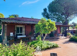 House in Avenida doña manuela 36. Casa en venta en  córdoba, córdoba