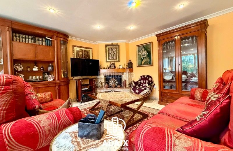 Foto 8a897cc9-dc84-4cb8-8611-82e5aed5f9f3. Casa bifamiliare in carrer de gijon 3 in Playa Muchavista Campello (el)