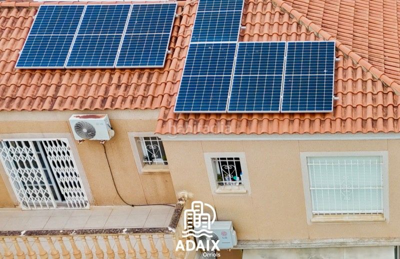 Foto a3a629f5-f886-4933-a82e-4d19b2944b34. Casa bifamiliare in carrer de gijon 3 in Playa Muchavista Campello (el)