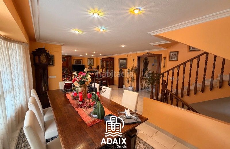 Foto aeea7187-9041-441c-b572-fa095a6cec1c. Casa bifamiliare in carrer de gijon 3 in Playa Muchavista Campello (el)