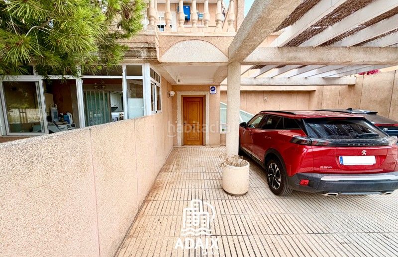 Foto d0d557d4-539f-4adf-a546-0dbc25a2d05f. Casa bifamiliare in carrer de gijon 3 in Playa Muchavista Campello (el)