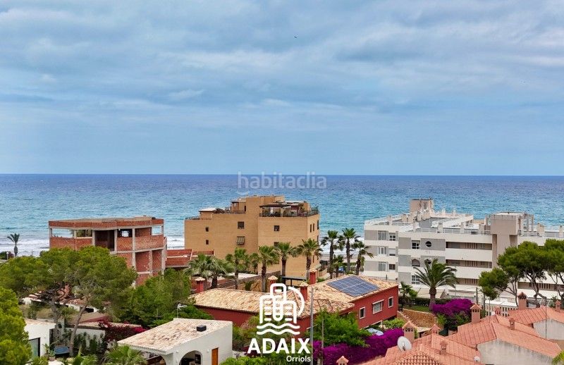 Foto e1c7dc61-6acd-4a0d-87f3-d2bfc874d7e4. Casa bifamiliare in carrer de gijon 3 in Playa Muchavista Campello (el)