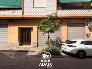 Geschäftsraum  Carrer de colom 38. Local en venta en  burjassot, valencia