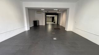Miete Geschäftsraum in Carrer del doctor fleming 30. Local en alquiler en castelldefels