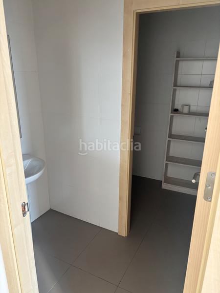 Foto b315a38e-42fb-4e6b-8161-bfb9a927049c. Lloguer local comercial a Pastriz