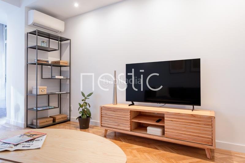 Foto e490c7af-b5c3-4127-aa74-58a6cd393667. Location appartement dans calle de san bernardo 107 dans Madrid