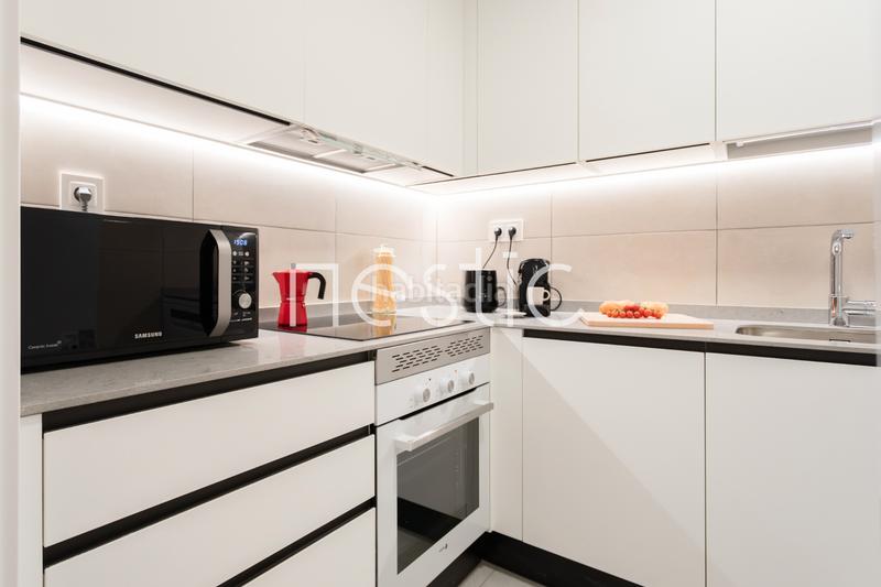 Foto 16059d01-1ea6-46a8-9bf5-49e11990787d. Miete appartement in calle de san bernardo 107 in Madrid