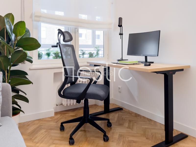 Foto 25a8a02b-4b9b-4041-b4d8-13702b33c91a. Miete appartement in calle de san bernardo 107 in Madrid